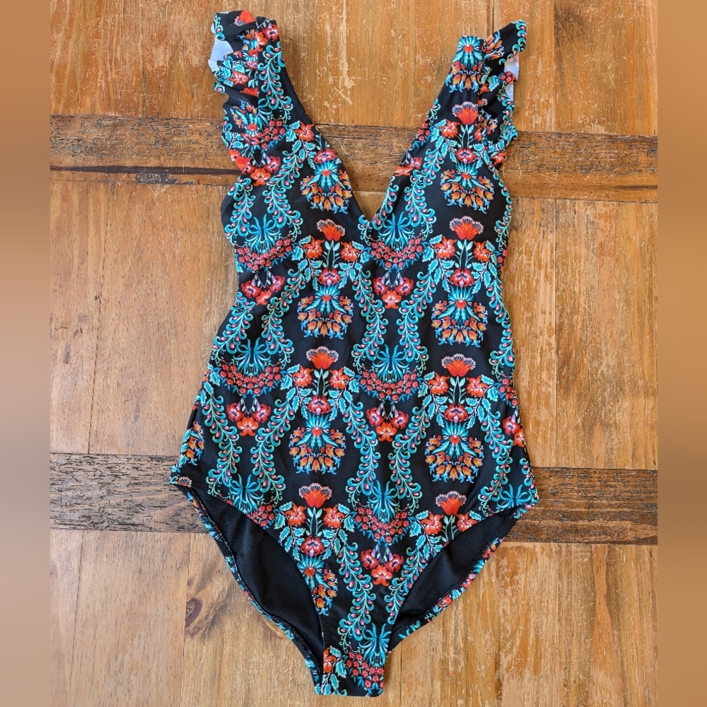 Jessica Simpson One Piece Ruffled Swim Suit Size Medium